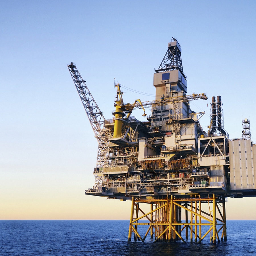 Offshore maintenance with precision dustless blasting - Quill Falcon